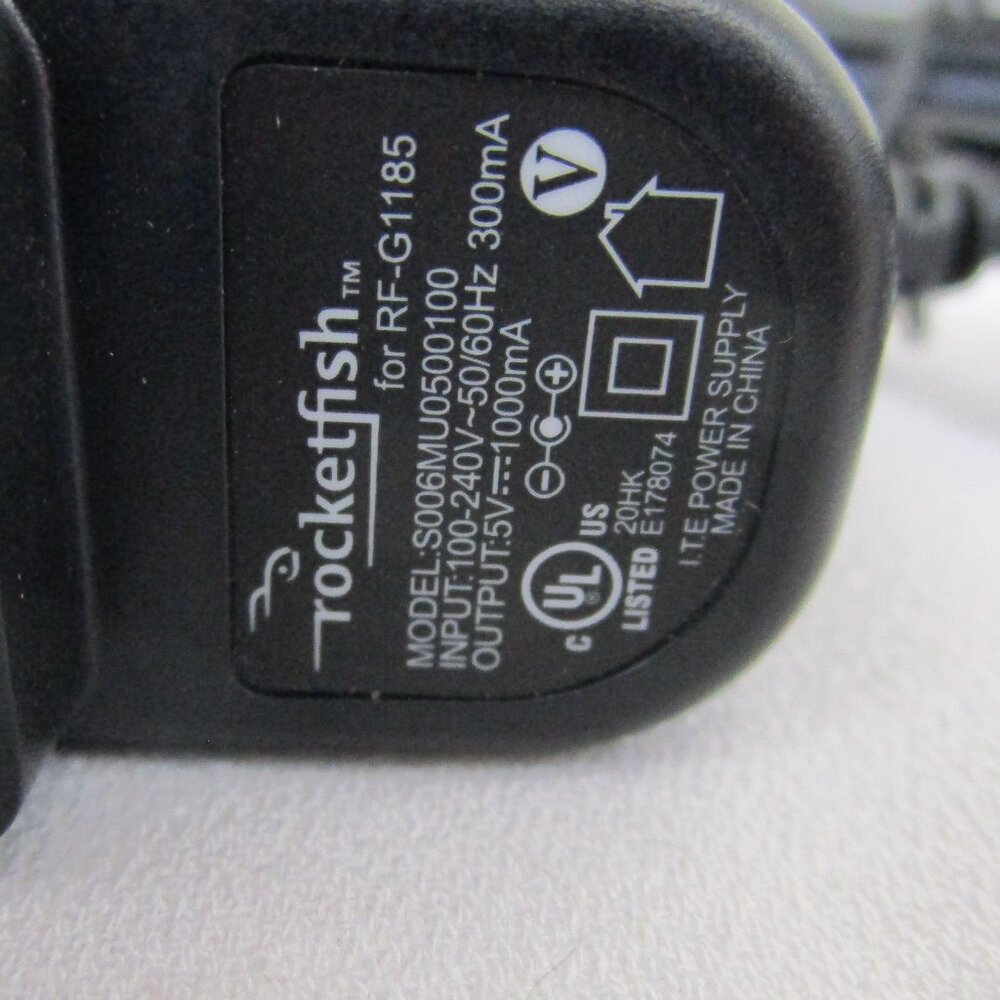 Rocketfish RF-G1185 4-Port HDMI Selector - Picture 14 of 14
